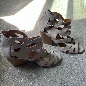 Tan Caged Heeled Sandals sz 10